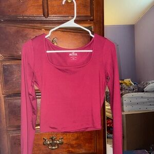 Hollister scoop neck long sleeve tee!